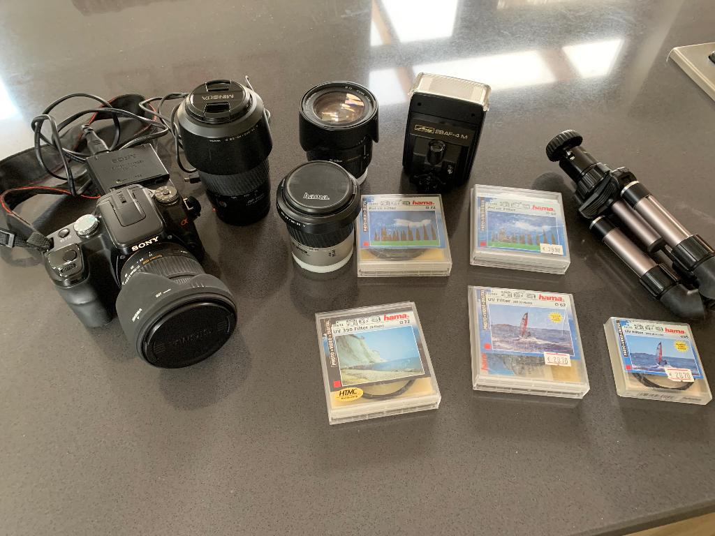 Sony DSLR a100 met lenzenset, filters en tas, Ophalen, Gebruikt, Spiegelreflex, 10 Megapixel