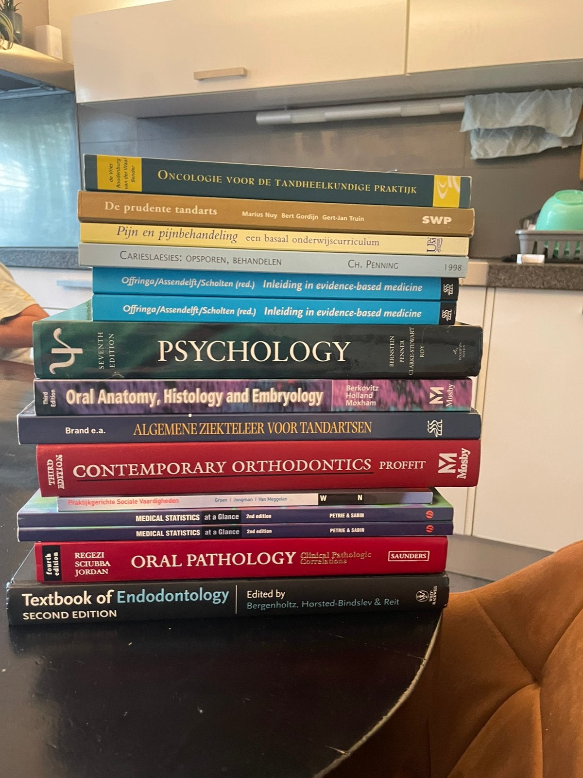Studieboeken tandheelkunde, Boeken, Ophalen, Zo goed als nieuw, School, Studie en Wetenschap