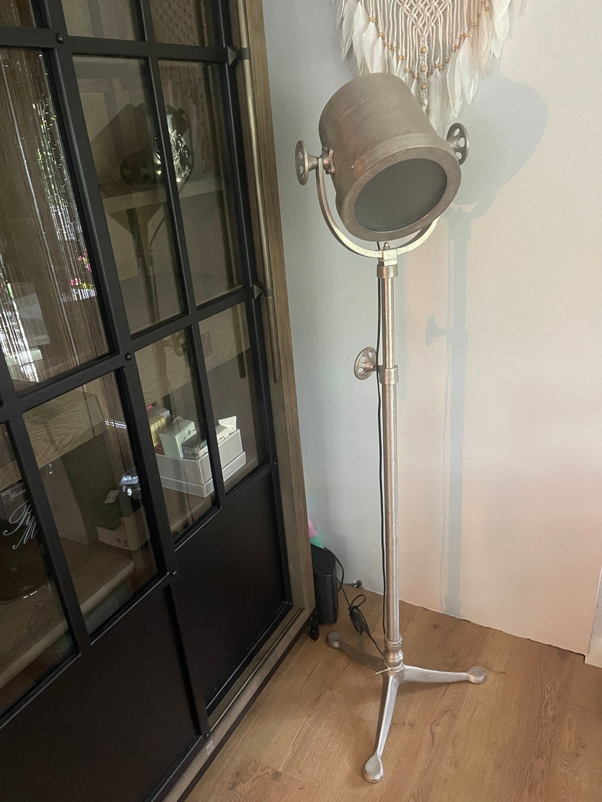 Industriële Vloerlamp - Studio Spot Design, Huis en Inrichting, Lampen | Vloerlampen, Ophalen, Gebruikt, E27 (groot), Metaal