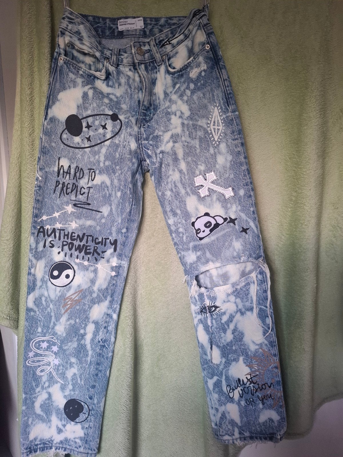Bershka Cropped Straight Bleached Denim Jeans mt 32, Blauw, W30 - W32 (confectie 38/40), Gedragen, Bershka