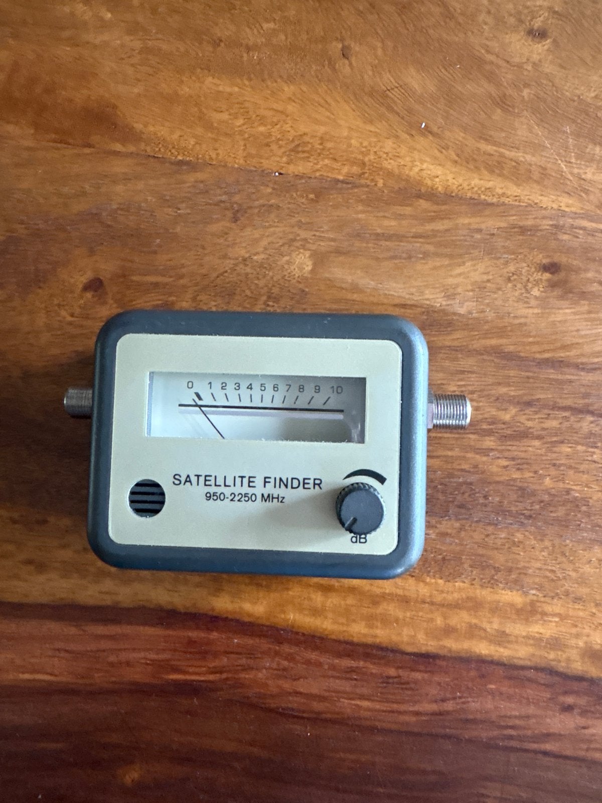 Satelliet Finder 950-2250 MHz - Eenvoudig uitrichten, Ophalen of Verzenden, Gebruikt, (Schotel)antenne, Overige merken