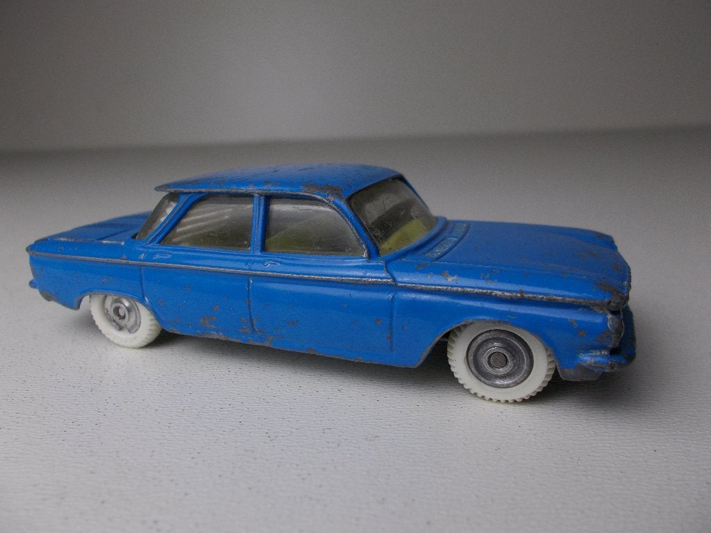 1960 Corgi Toys 229 CHEVROLET CORVAIR (Blauw) -A-., Hobby en Vrije tijd, Modelauto's | 1:43, Ophalen of Verzenden, Zo goed als nieuw
