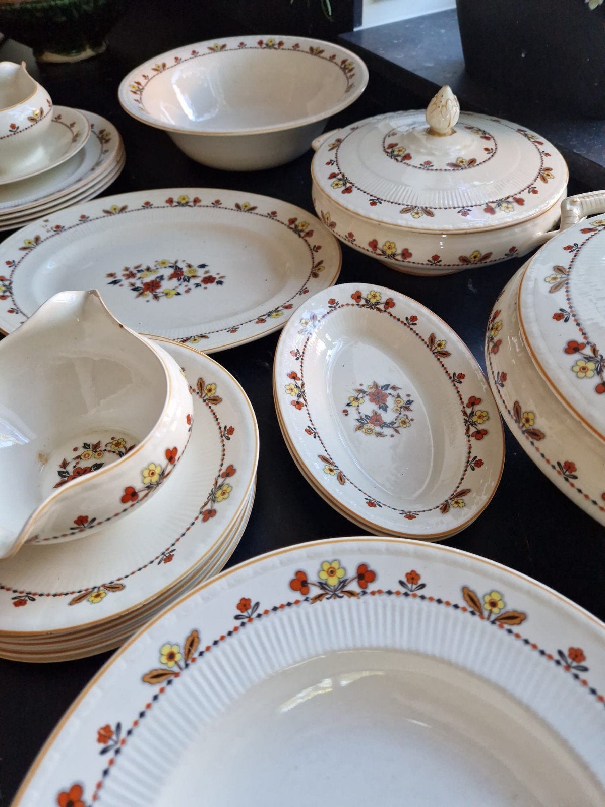 Engels servies van Myott, Son & Co: "Suzanne", Ophalen