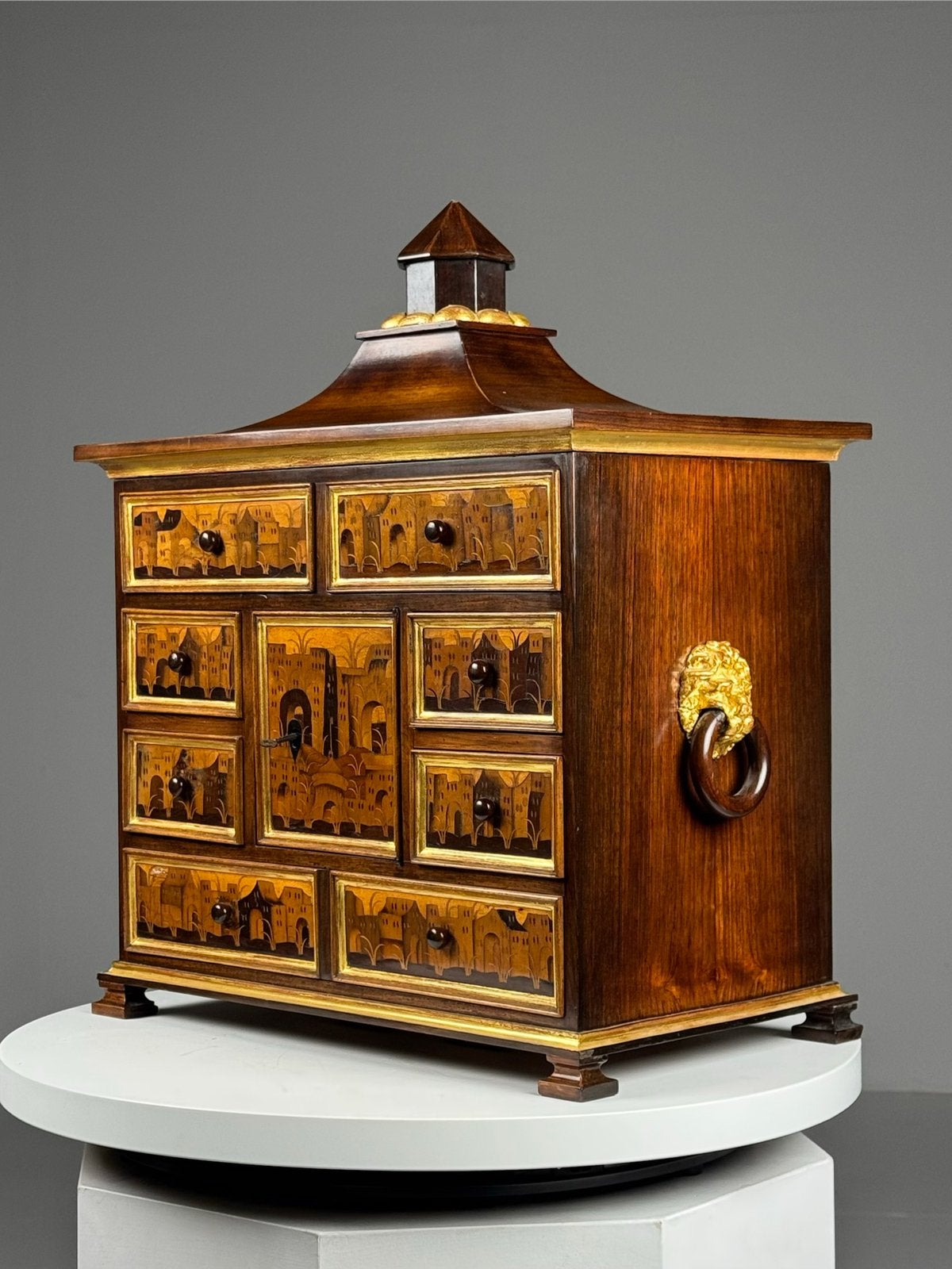Duits Kunstkabinet marquetry