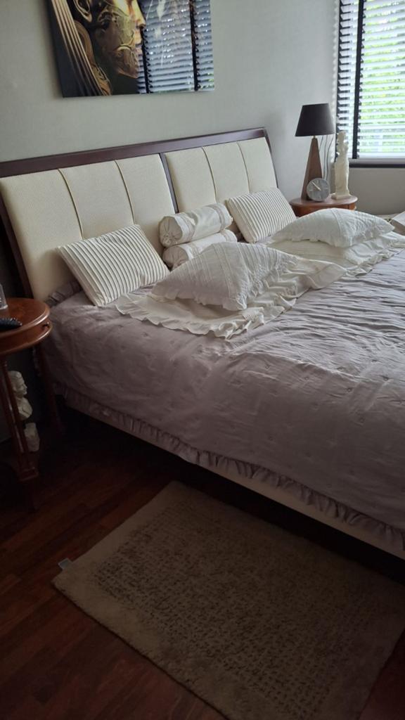 Boxspring 180 x 200. Kan bezorgd worden regio Den Haag, Gebruikt, Bruin, Tweepersoons, 180 cm