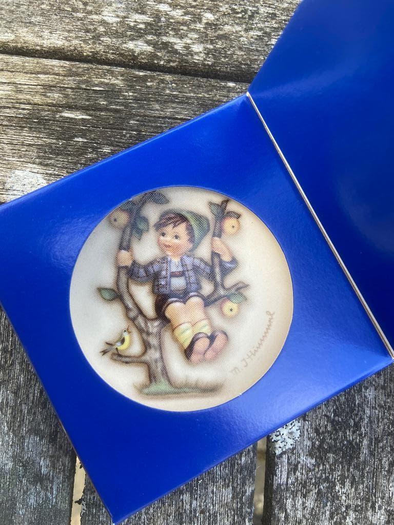 Goebel miniatuurbordjes, Ophalen of Verzenden, Zo goed als nieuw, Dier