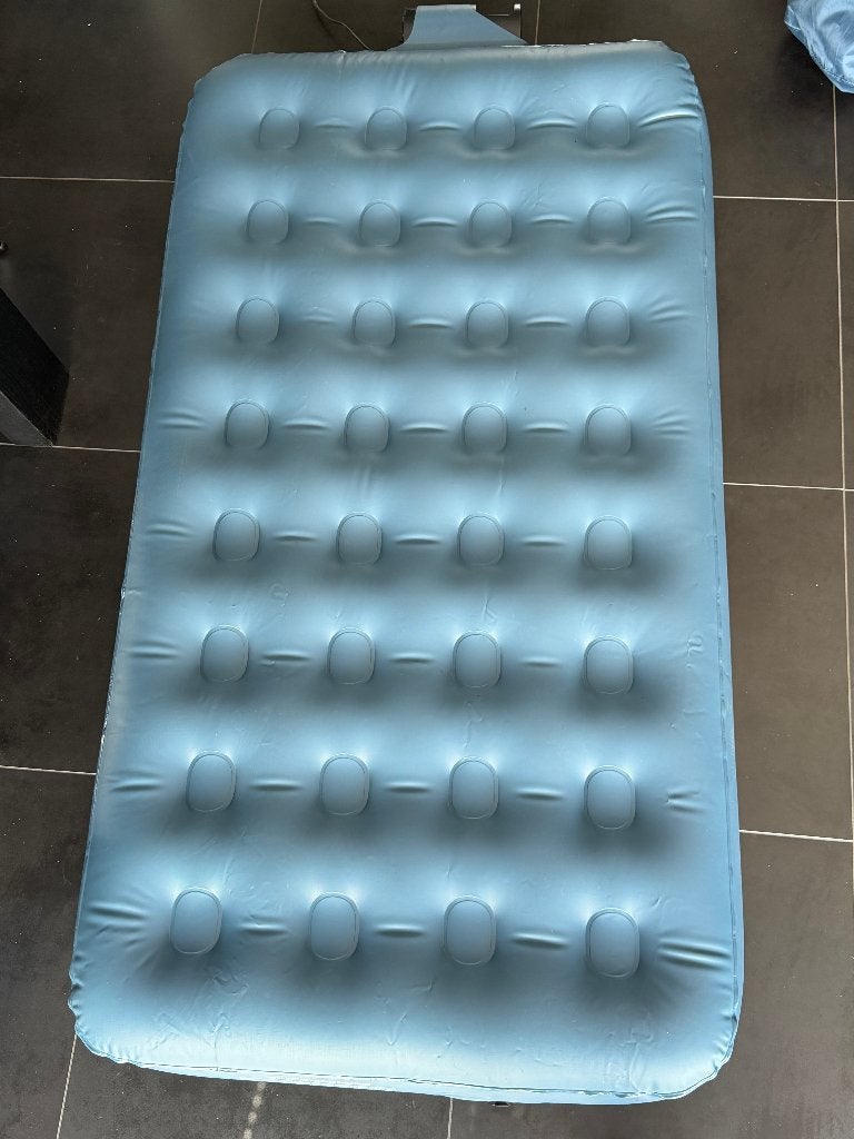 AeroBed 1-persoons luchtbed (2x) | ingebouwde pomp, Ophalen, Gebruikt, 1-persoons