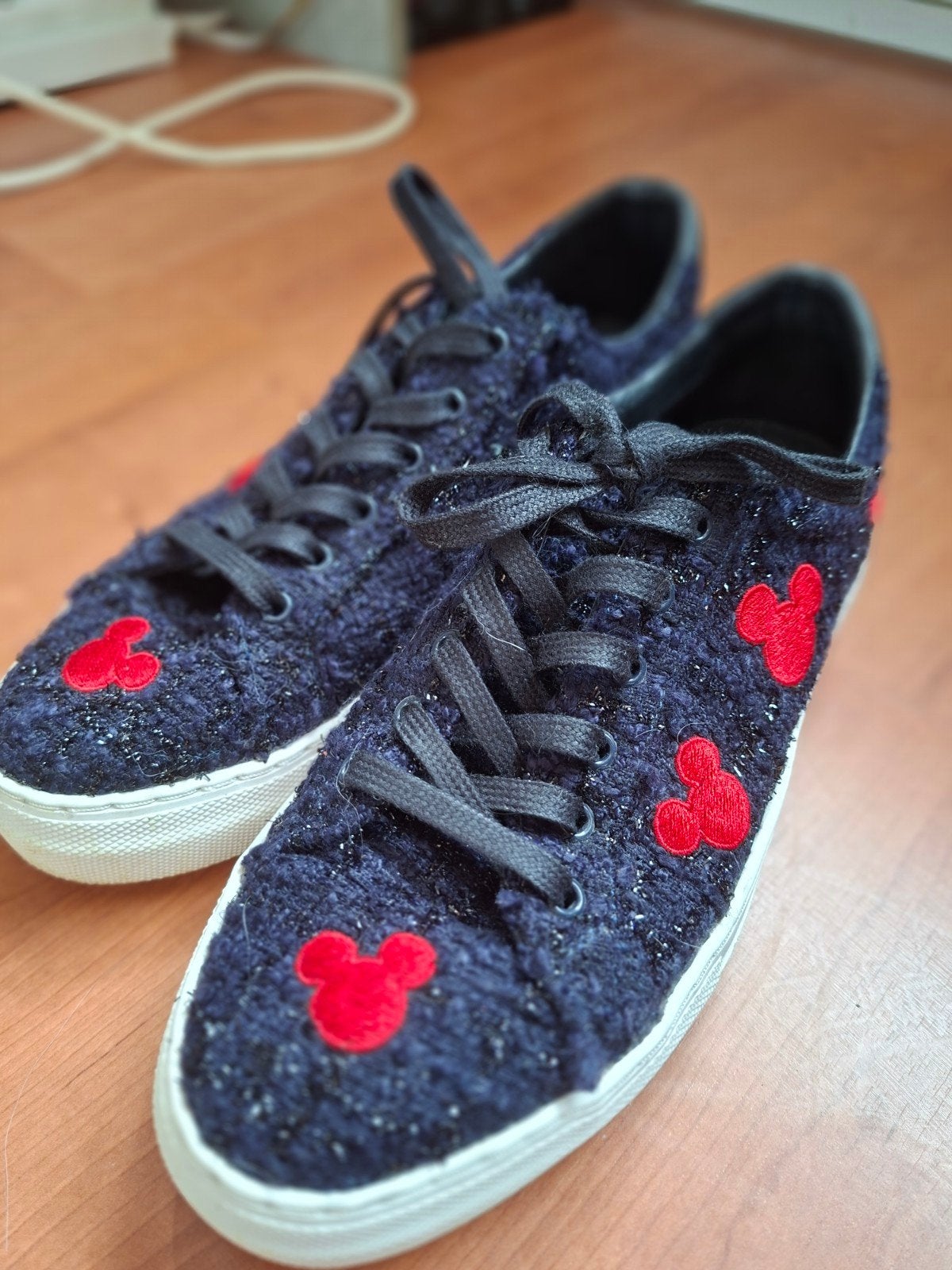 Mickey Mouse- en Minnie Mouse-schoenen, maat 41 (40)Disney, Kleding | Dames, Ophalen of Verzenden, Zo goed als nieuw, Sneakers of Gympen