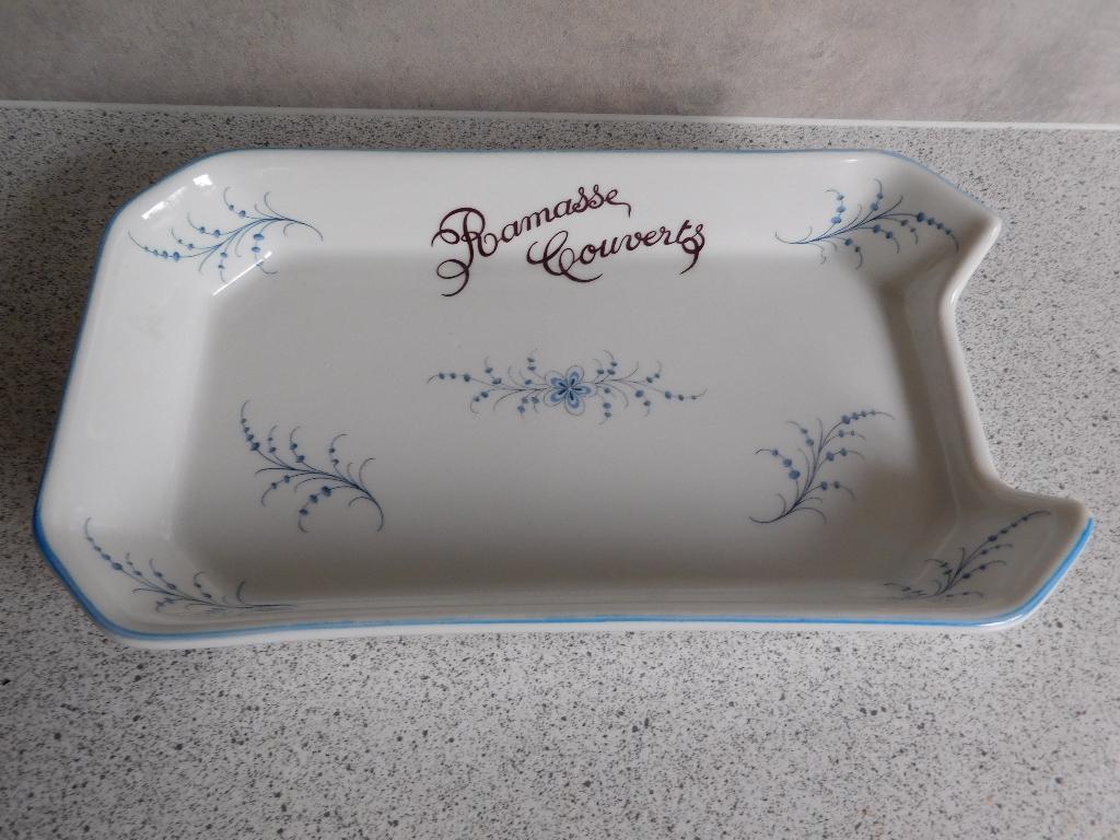 Ramasse Couvert Bestek 24x13,5 cm. Porcelain A Feu Apilco, Ophalen of Verzenden, Overige stijlen, Porselein, Schaal of Schalen
