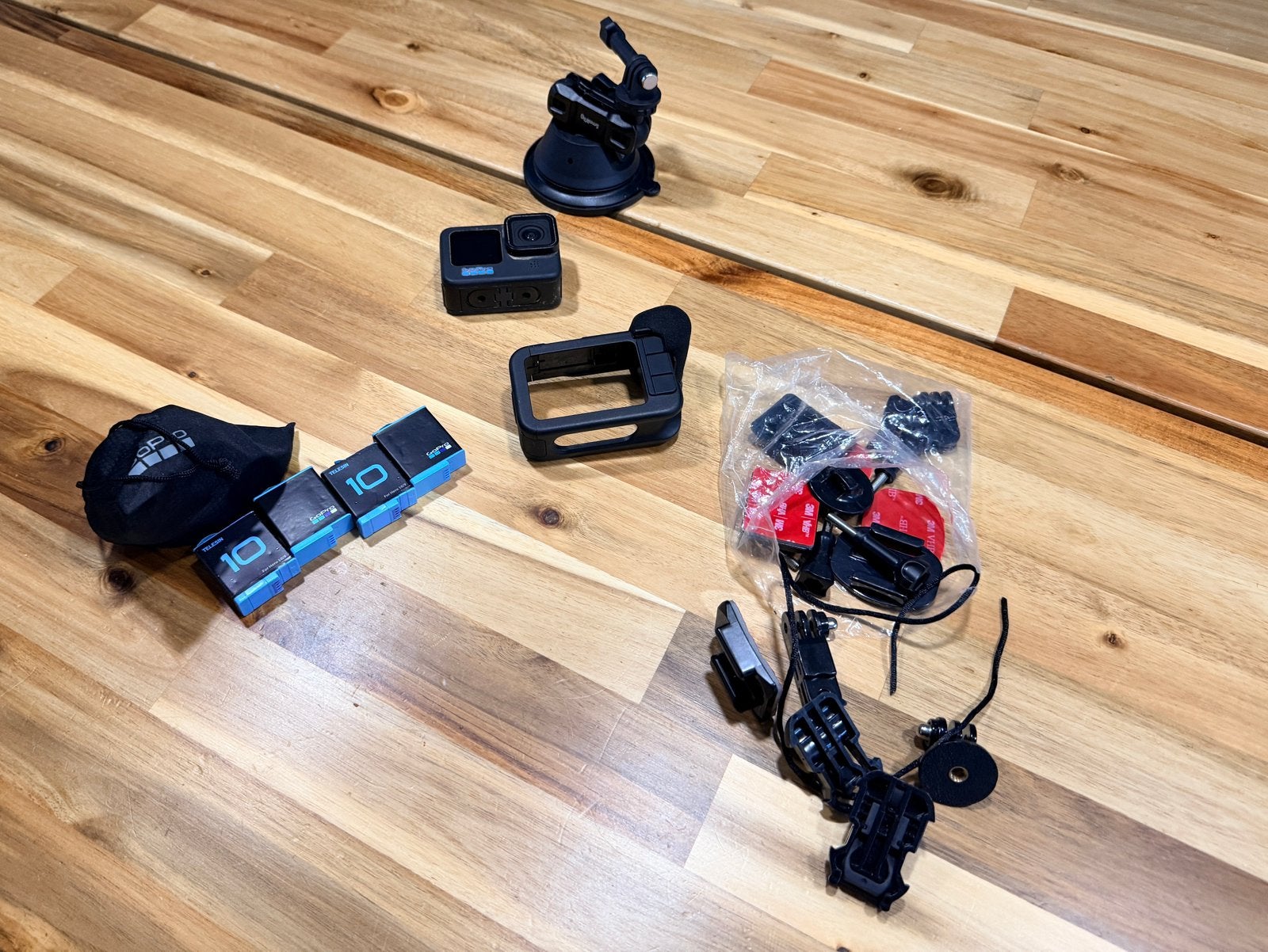 GoPro HERO10 Black + 4 accu’s + veel accessoires, Ophalen of Verzenden, GoPro