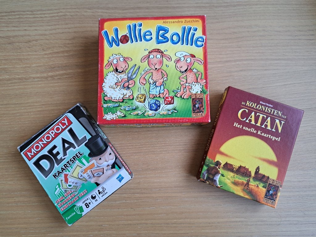 Monopoly deal, Wollie Bollie & Catan kaartspel, Vijf spelers of meer, Ophalen of Verzenden, Gebruikt, 999 Games bv