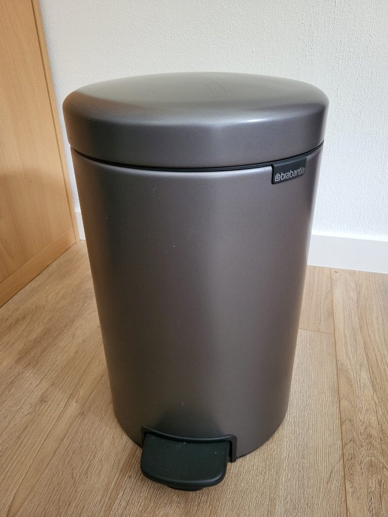 Prullenbak Brabantia Platinum 12 liter, 10 tot 20 liter, Ophalen of Verzenden, Gebruikt, Met pedaal