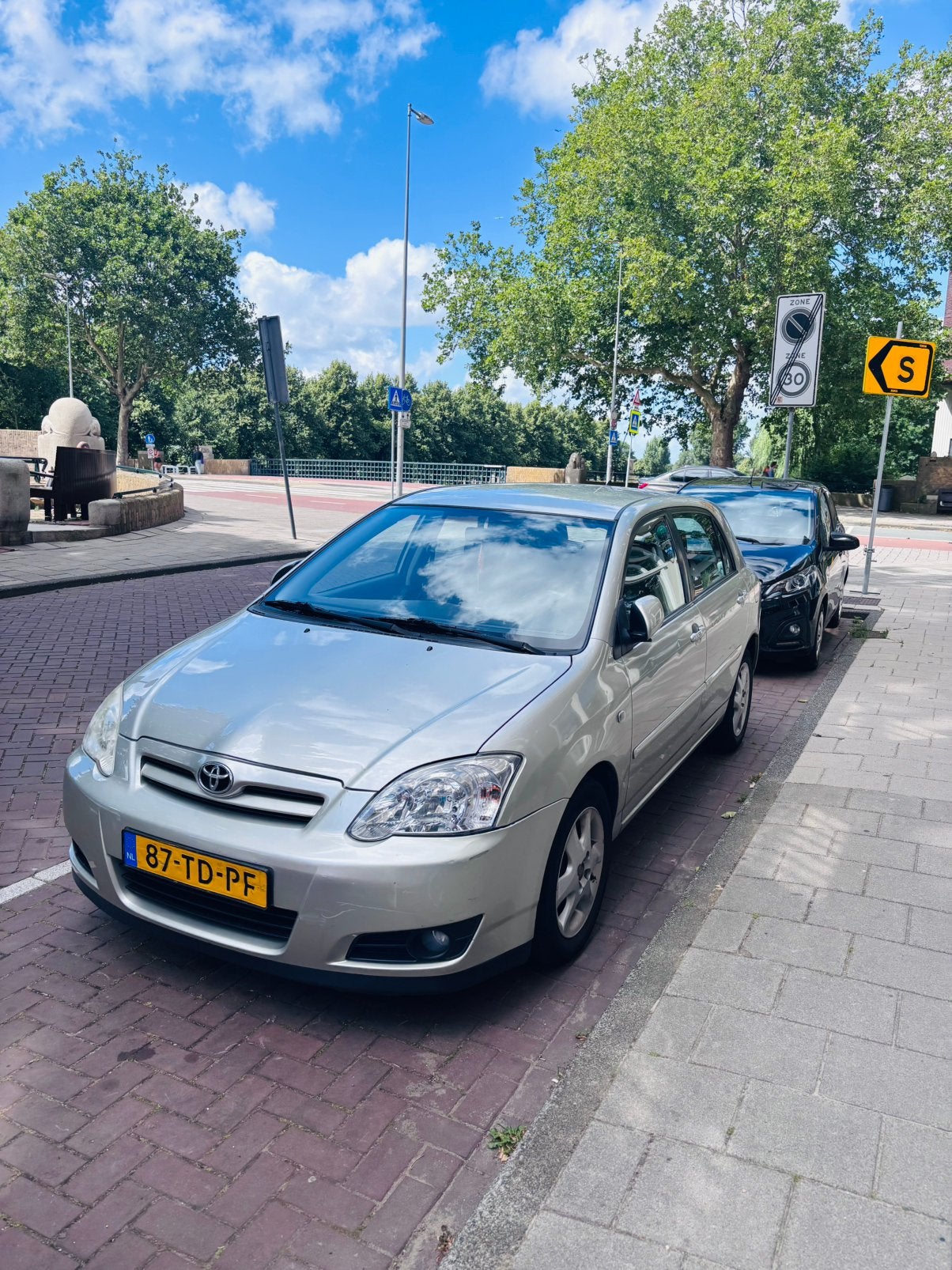 Toyota Corolla 1.6 16V Vvt-i 5DR 2006 Grijs, Voorwielaandrijving, 450 kg, 4 cilinders, Corolla