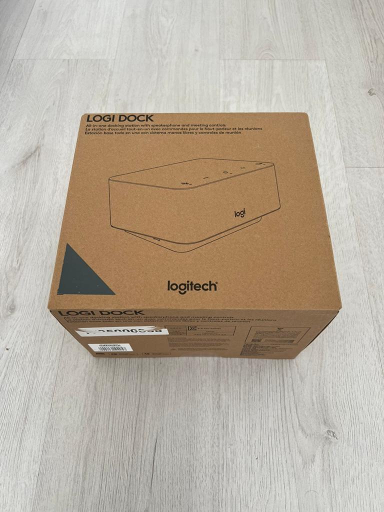 Logitech Logi Dock NIEUW, Computers en Software, Dockingstations, Ophalen of Verzenden, Zo goed als nieuw, Logitech