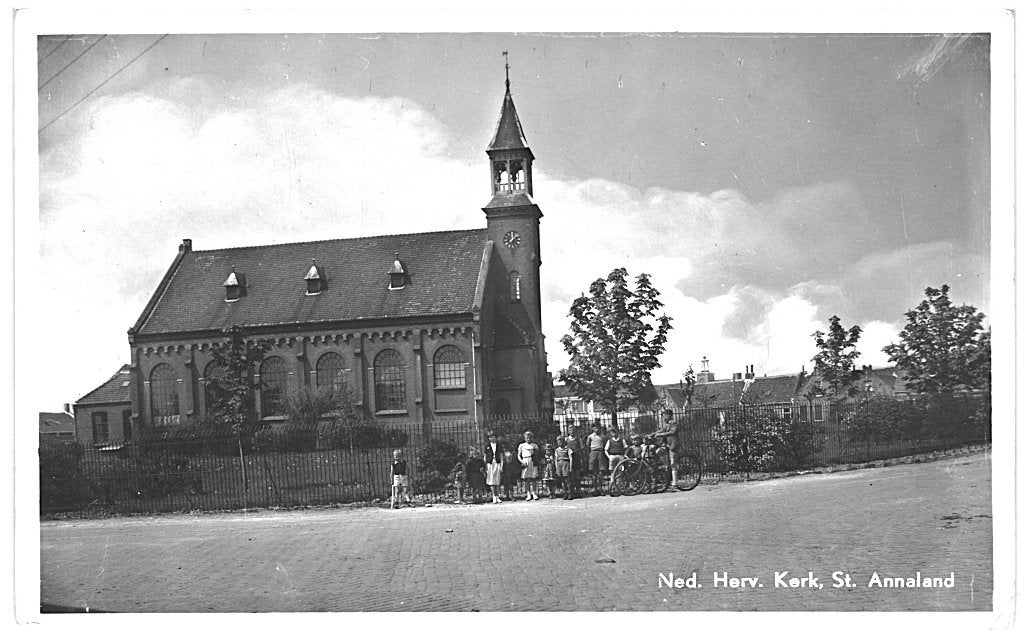 700074	St Annaland	Zeeland	1957 Ned Herv Kerk	Niet Gelopen