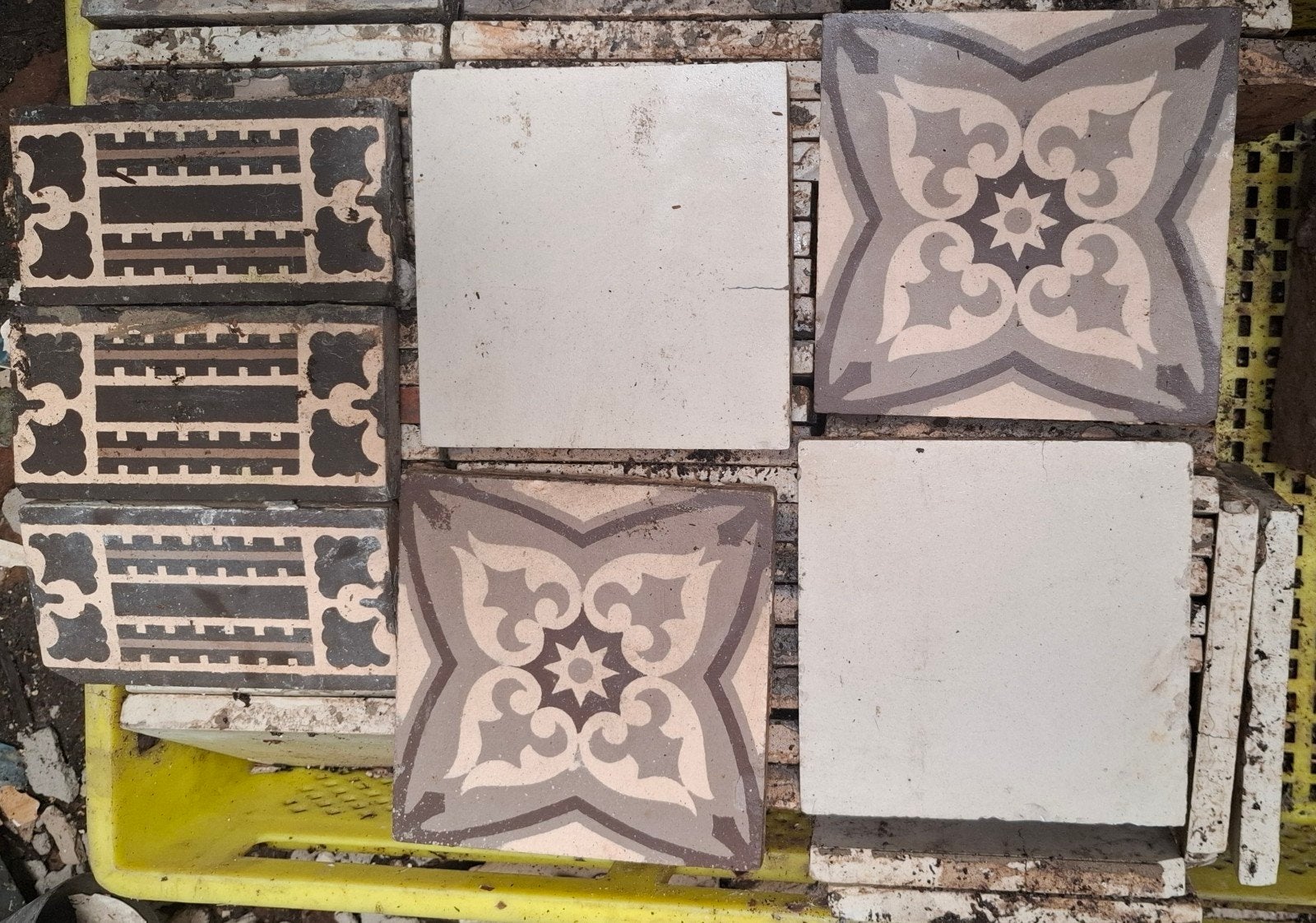 oude antieke tegeltjes, Doe-het-zelf en Verbouw, Ophalen, Gebruikt, Keramiek, Minder dan 20 cm
