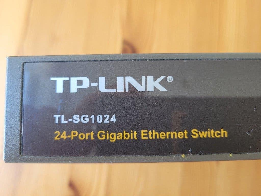 TP link TL-SG1024 Netwerk Switch 24 netwerkpoort, Computers en Software, Ophalen, Zo goed als nieuw