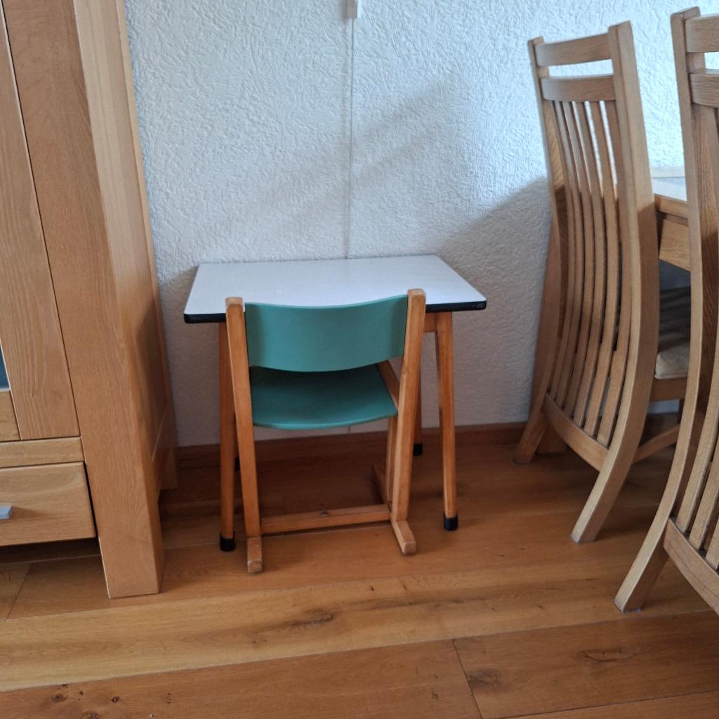 Vintage kleuterschool tafel en stoeltje, Ophalen, Gebruikt, Tafel(s) en Stoel(en)