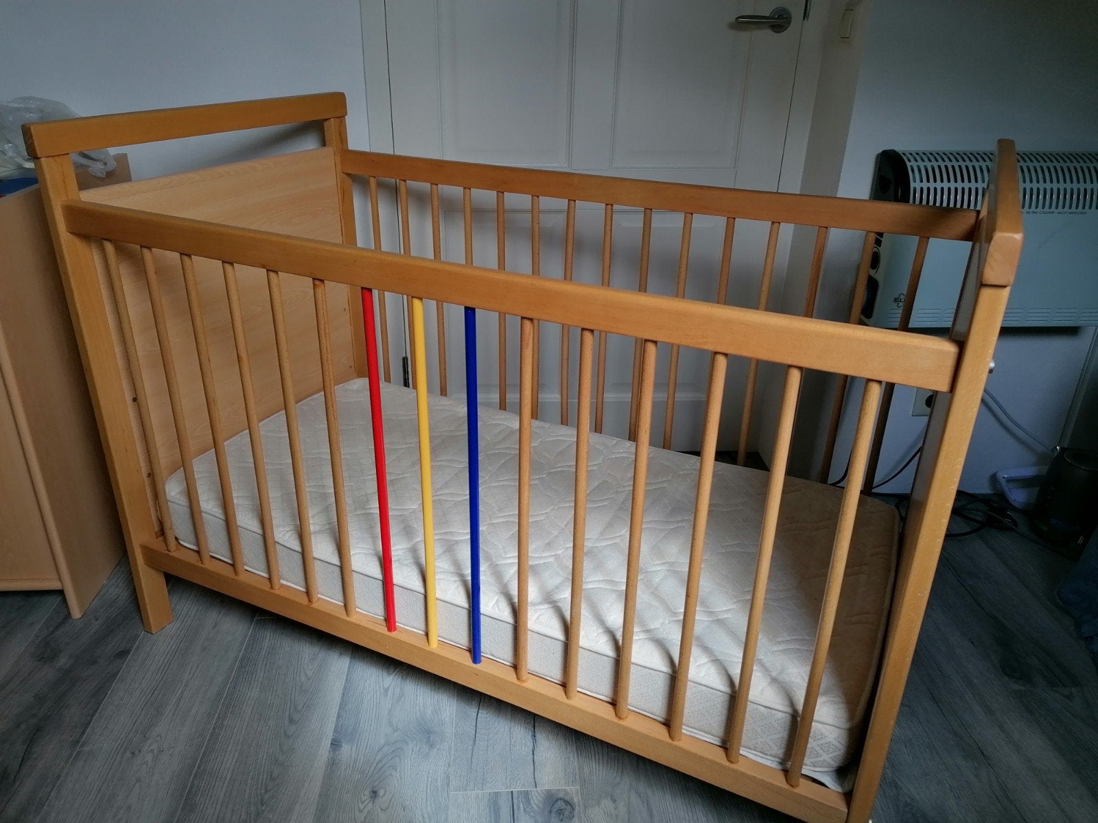 Zeer praktisch ledikant/kinderbed. In hoogte verstelbaar, Ophalen, Minder dan 140 cm, Minder dan 70 cm