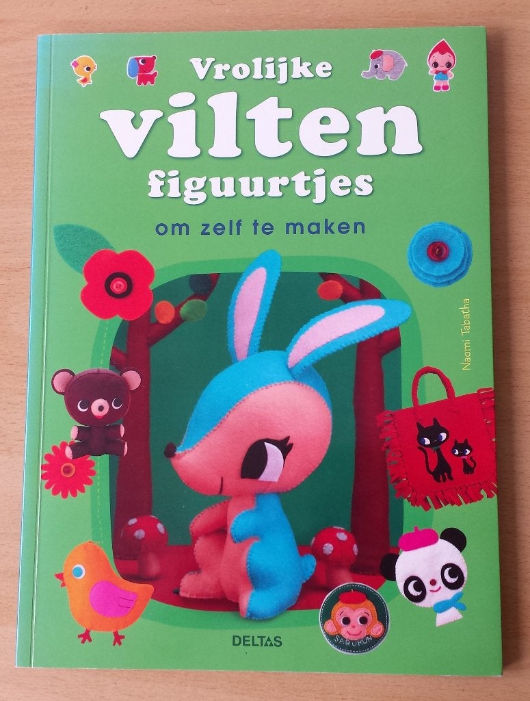 Vrolijke Vilten Figuurtjes - Naomi Tabatha - 2010, Hobby en Vrije tijd, Vilt, Gebruikt, Boek of Patroon, Ophalen of Verzenden