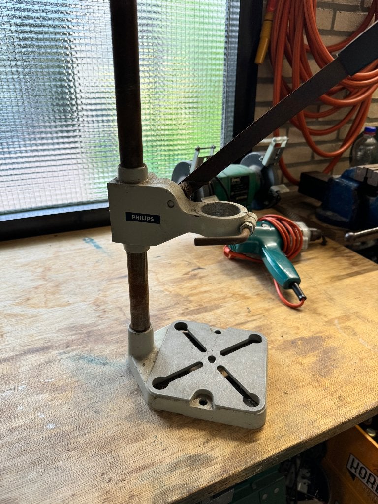 Boorstandaard universeel met Bosch boormachine, Doe-het-zelf en Verbouw, Gebruikt, Klopboormechanisme, 400 tot 600 watt, Ophalen