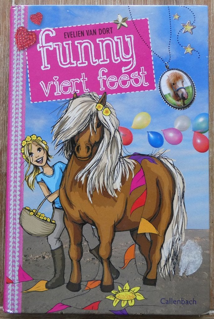 Funny viert feest - Evelien van Dort - paarden en pony’s, Ophalen of Verzenden, Zo goed als nieuw, Evelien van Dort, Fictie algemeen