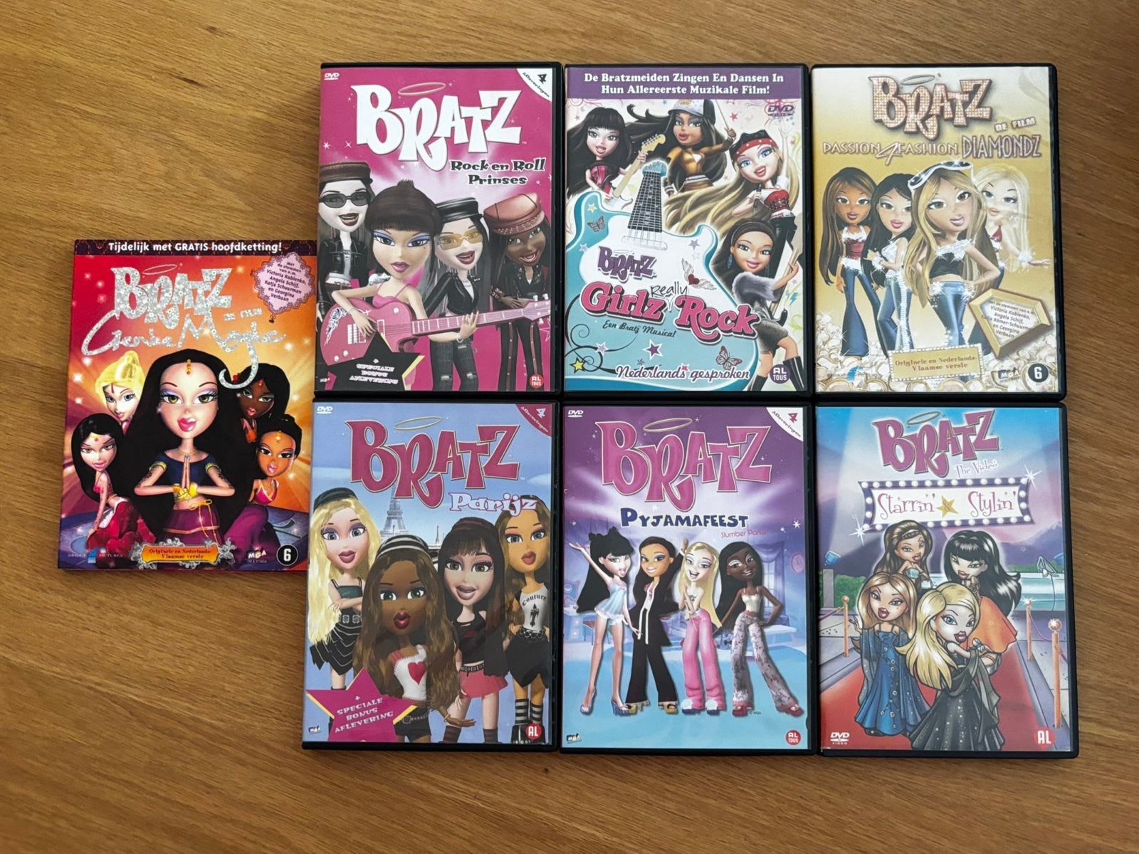 Bratz dvd’s 7 stuks, Alle leeftijden, Ophalen of Verzenden, Gebruikt