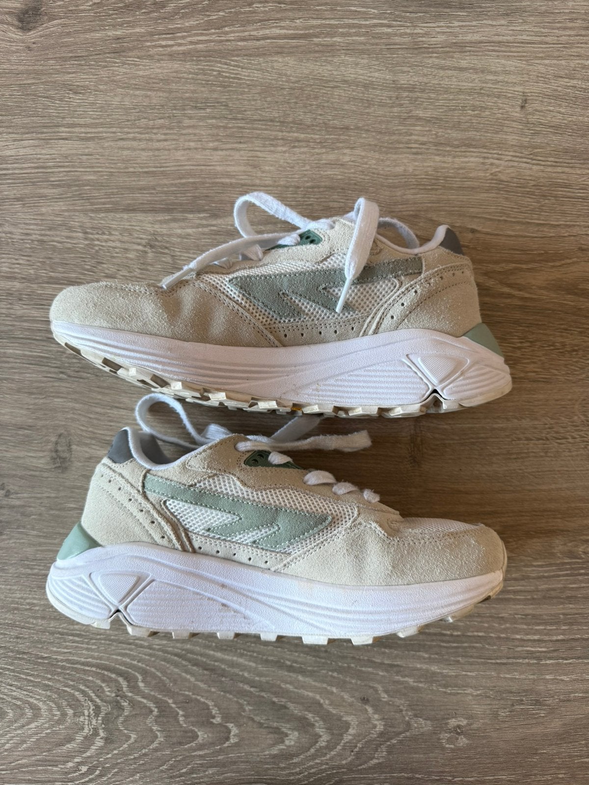 Dames sneakers Hi-Tec maat 38, Overige kleuren, Ophalen of Verzenden, Sneakers of Gympen, Gedragen