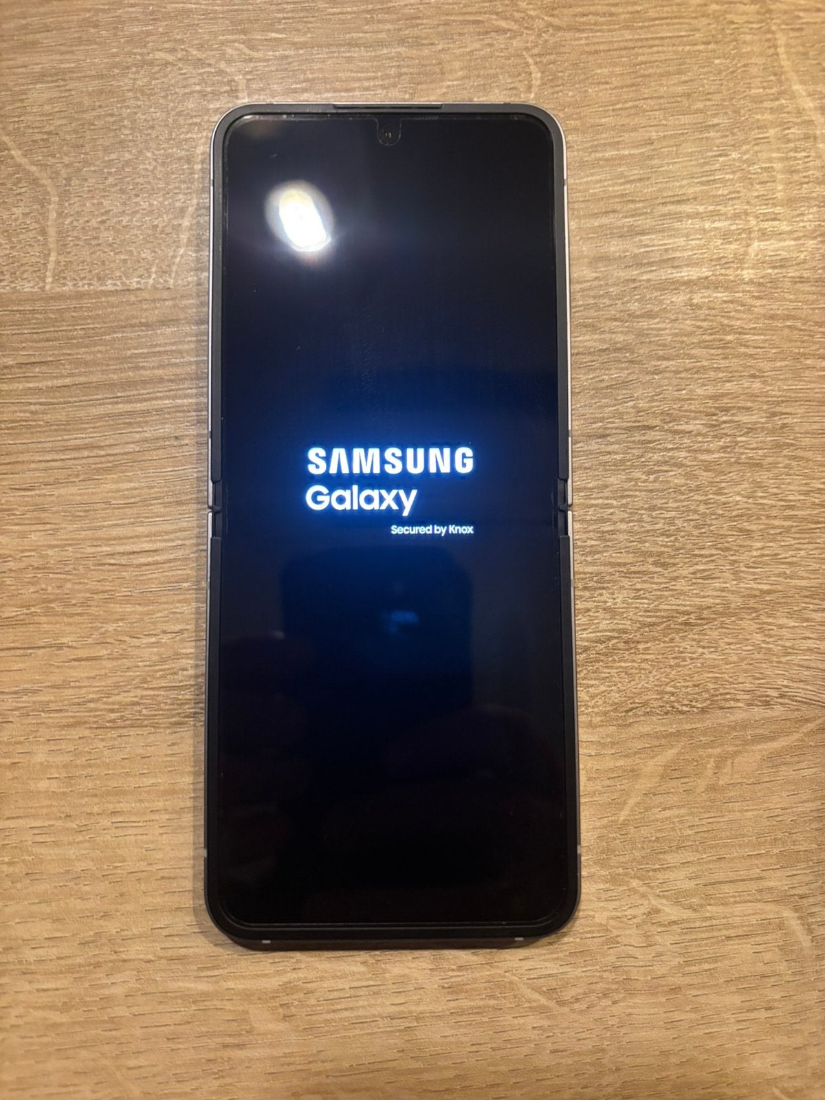 Foto 2 van Samsung z flip 6 zilver 256 GB