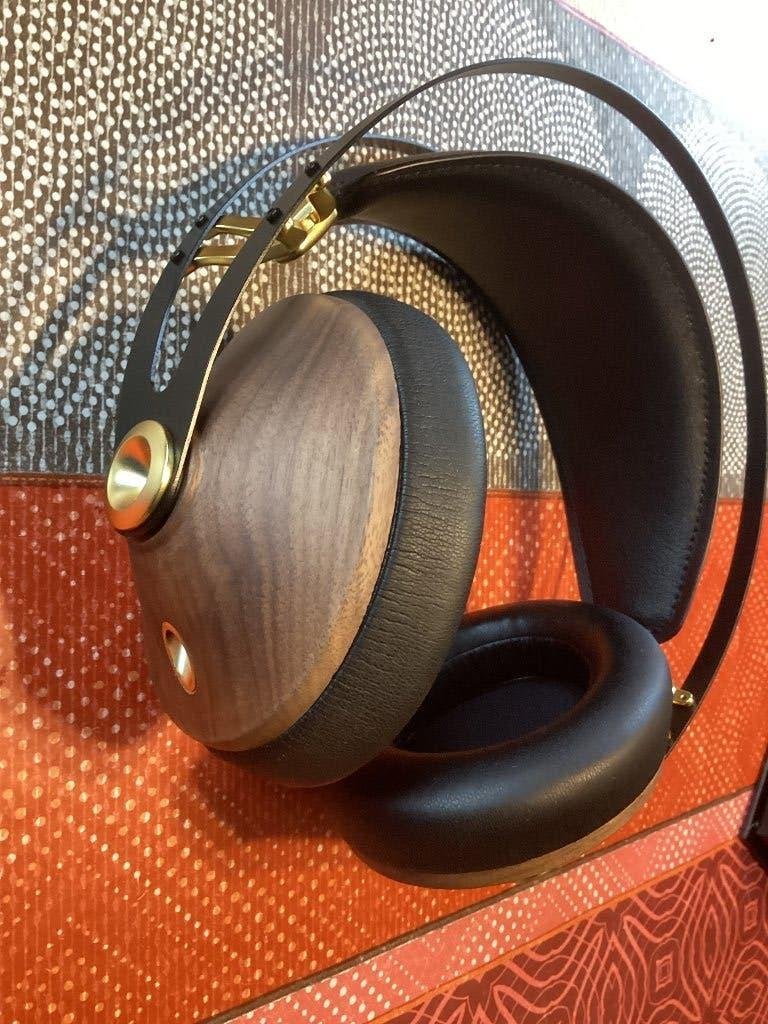 Meze Classic 99. Walnut/gold, Ophalen of Verzenden, Gebruikt, Overige merken