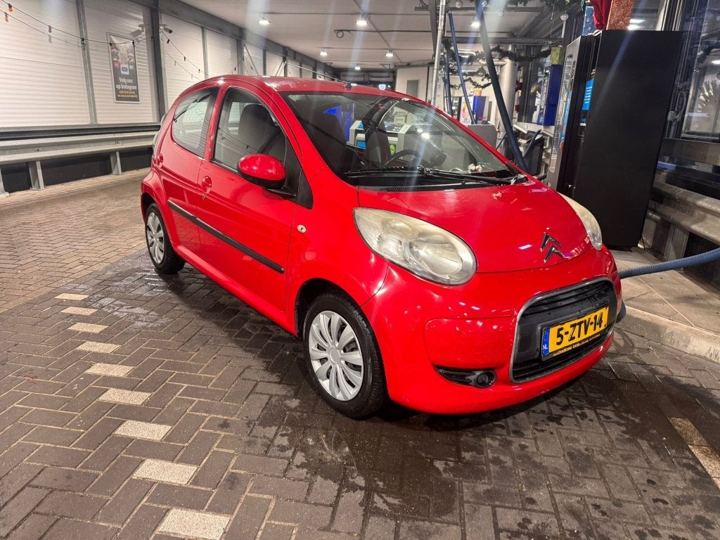 Citroën C1 1.0 5-DRS 2010 Rood NIEUWE APK, Auto's, Voorwielaandrijving, Stof, 4 stoelen, C1