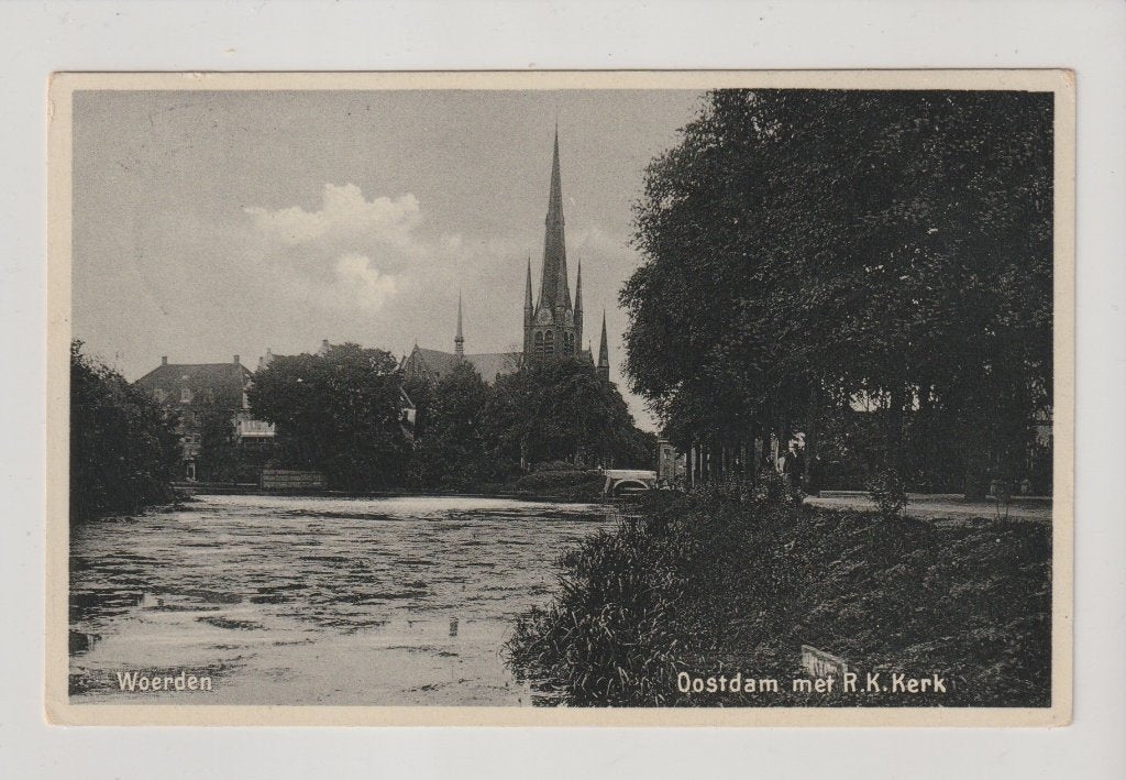 Woerden - Oostdam met R.K. Kerk 1932 * Sleding, Ophalen of Verzenden, 1920 tot 1940, Gelopen, Utrecht