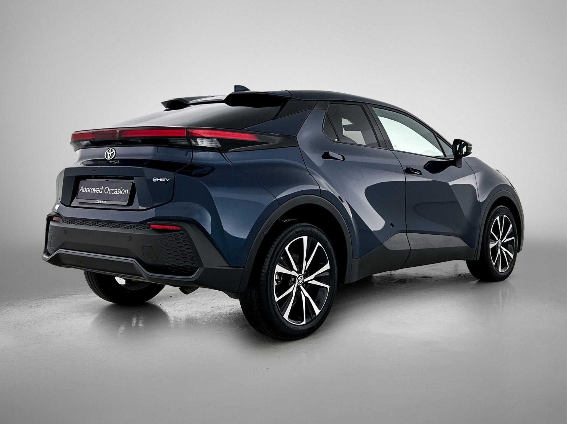 Toyota C-HR 1.8 Hybrid 140 Dynamic | Stoel + Stuurverwarming, Stof, 4 cilinders, Blauw, 122 pk