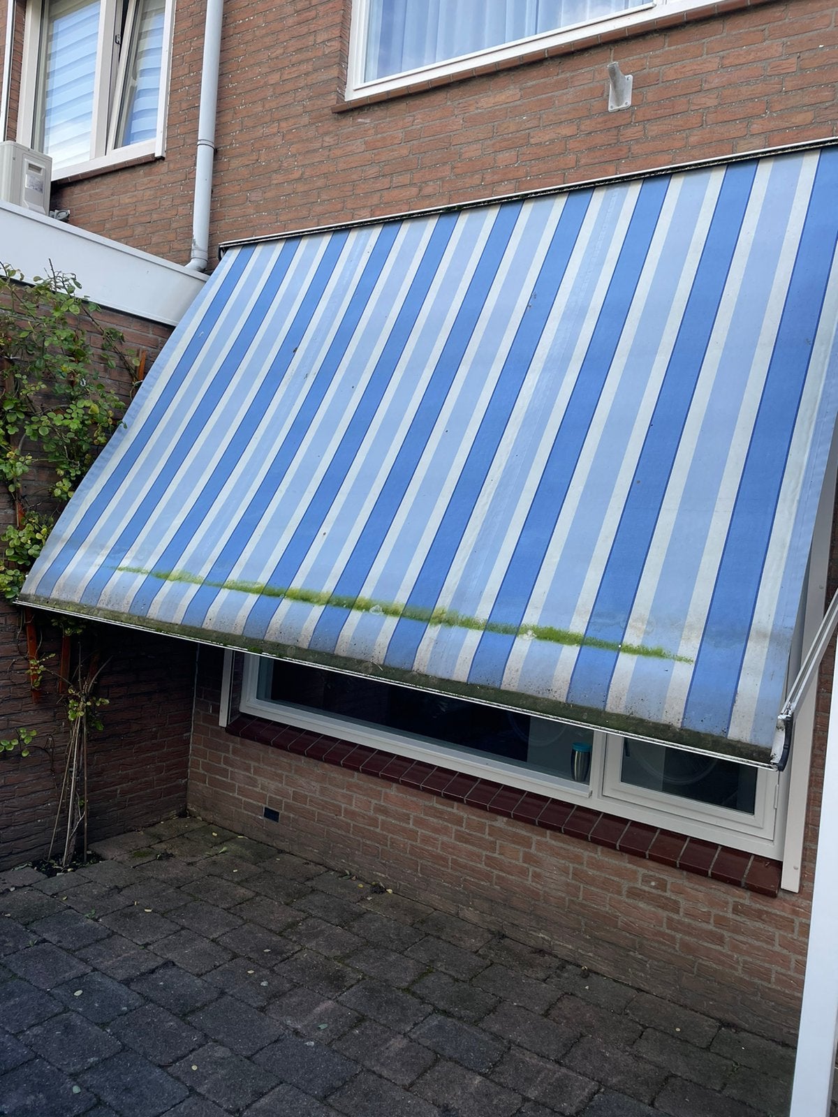 Uitvalscherm 3,20m (gemotoriseerd) – €150 zo meenemen, Tuin en Terras, Ophalen, Gebruikt, Elektrisch, 150 tot 300 cm