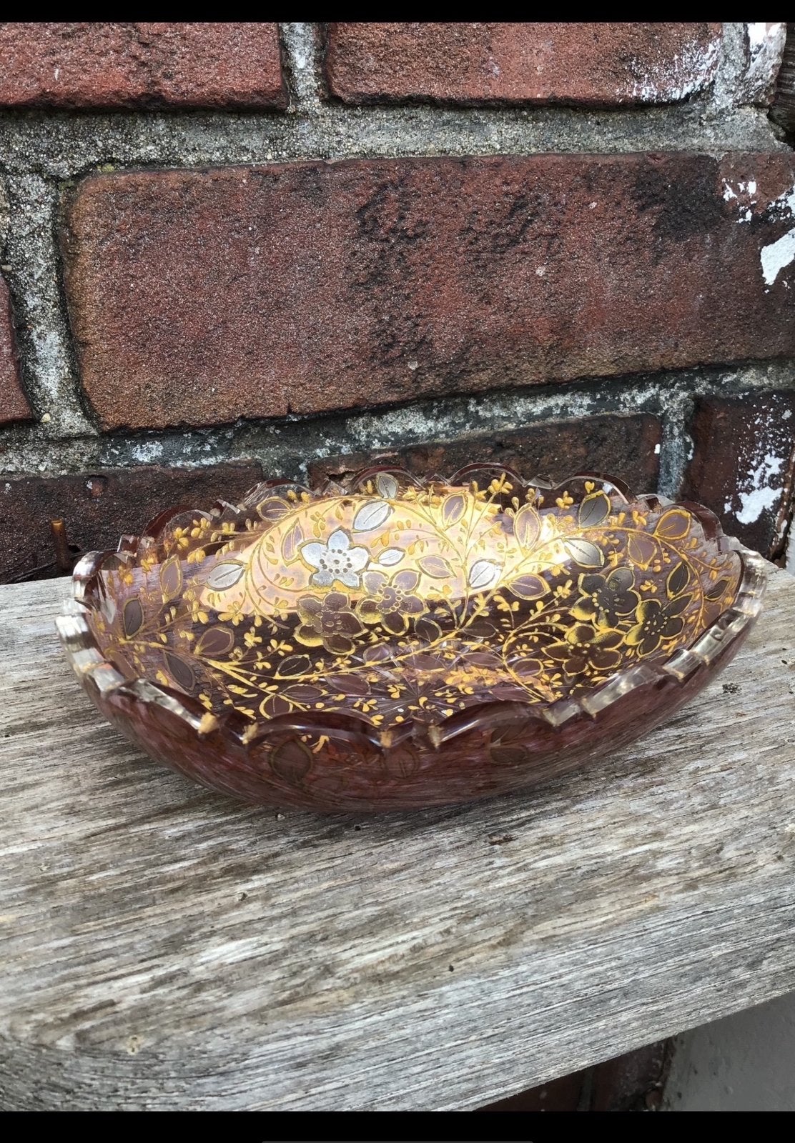 Klein rood, paars schaaltje, gouden bloementjes patroon glas, Ophalen of Verzenden