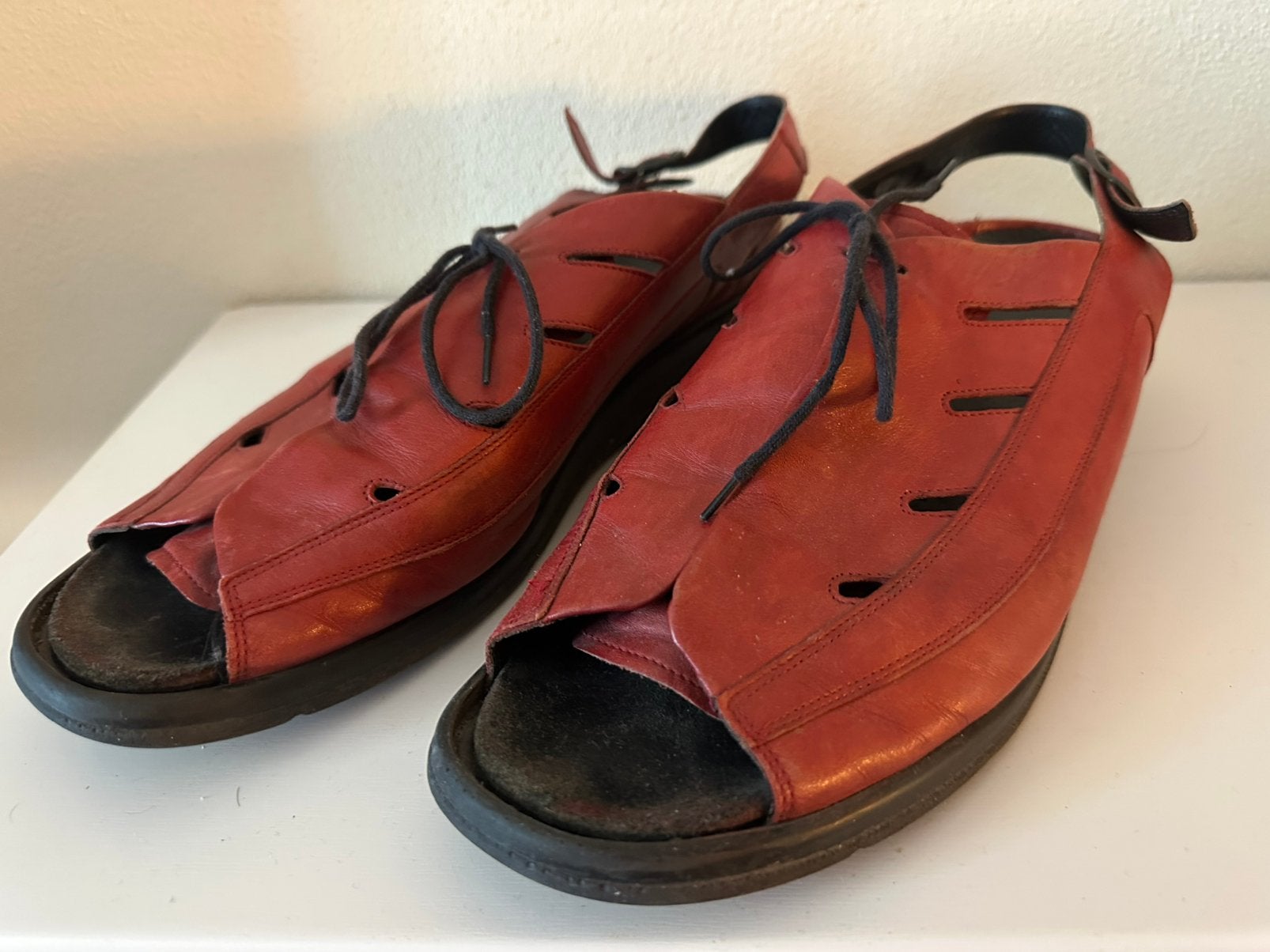 Open Durea veterschoenen. Rood. Maat 9G. 7182. Los voetbed, Ophalen, Overige typen, Gedragen, Rood