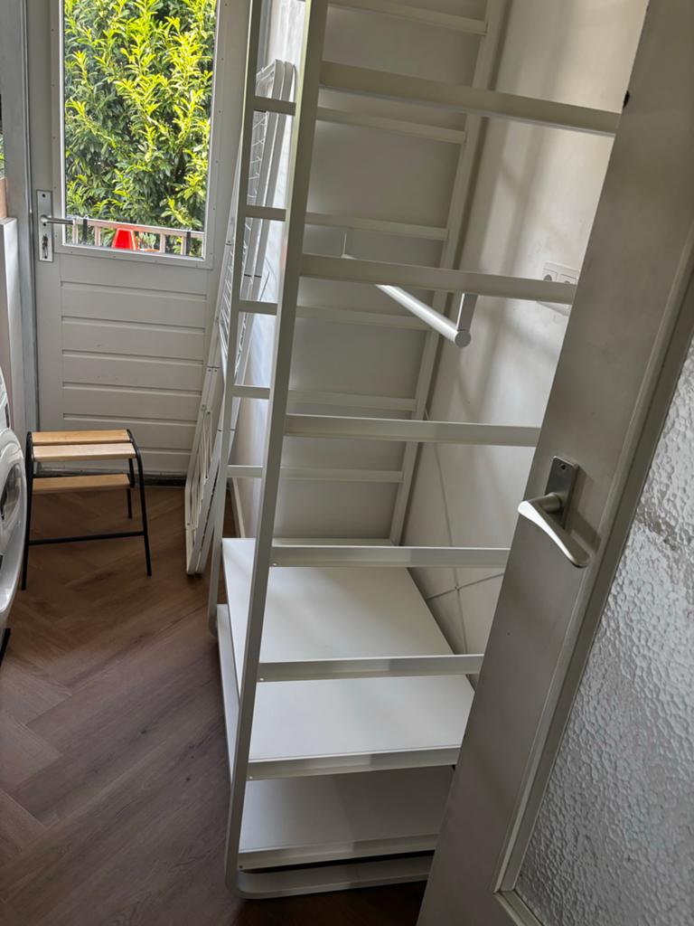IKEA ELVARI  kledingkast met planken en kledingroede, Ophalen, Zo goed als nieuw