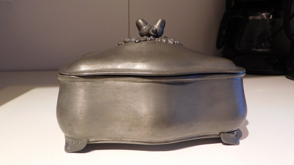 Antieke tinnen doos met eikeldecoratie, Ophalen of Verzenden