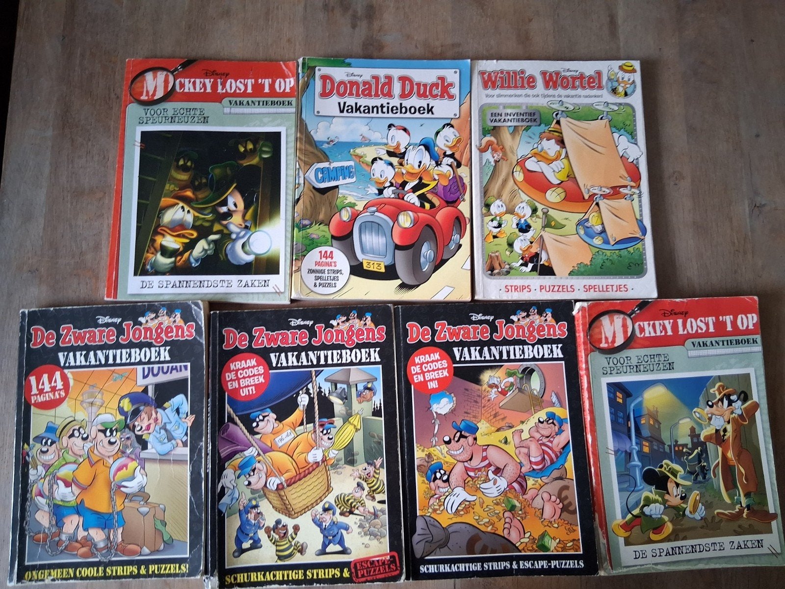 7 vakantie boeken, Meerdere stripboeken, Ophalen of Verzenden, Gelezen