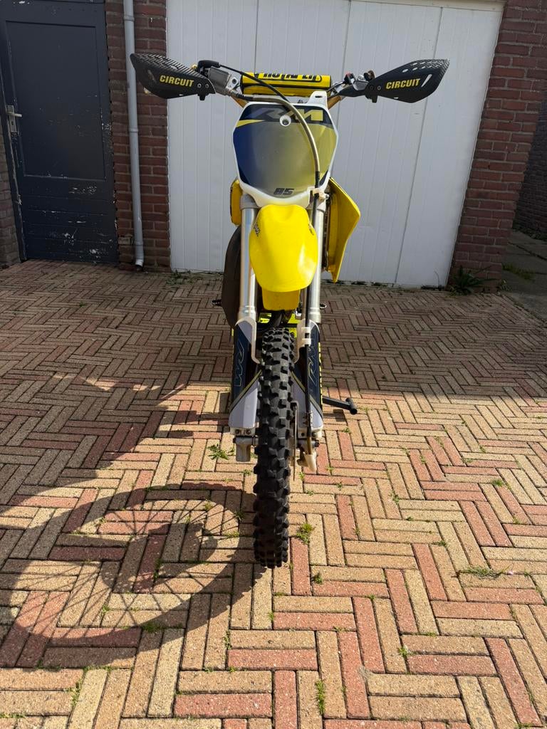 Suzuki rm 85cc grote wielen, Fietsen en Brommers, Brommers | Crossbrommers, Ophalen, Zo goed als nieuw, Overige merken