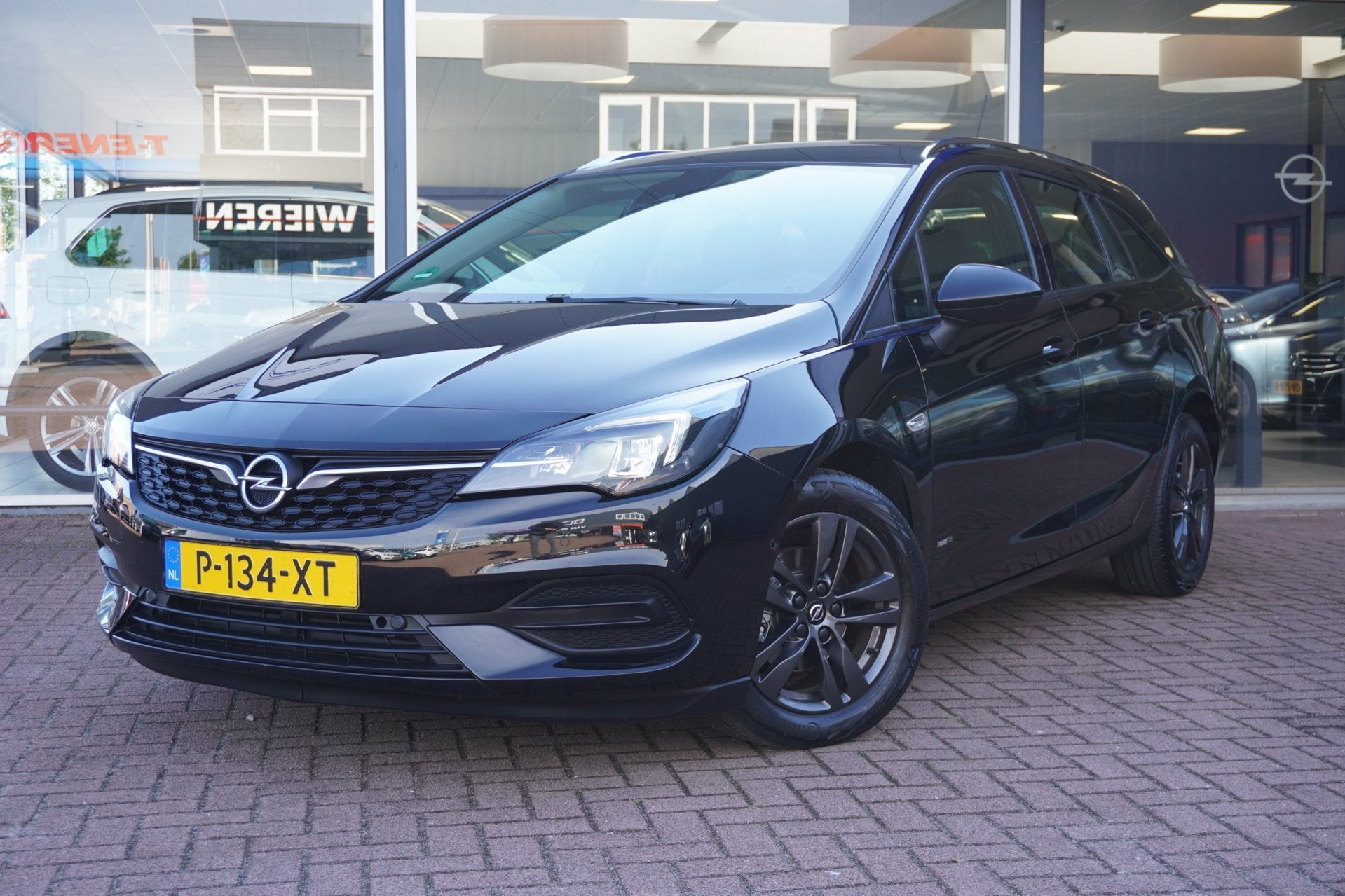 Opel Astra Sports Tourer 1.2 Design & Tech | 82.000KM | 2022, Euro 6, 1199 cc, Leder en Stof, Zwart