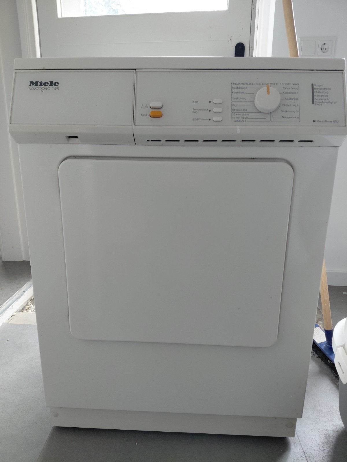 Miele Novotronic T 491 Luchtafvoer Wasdroger, Ophalen, 6 tot 8 kg, Gebruikt, Luchtafvoer