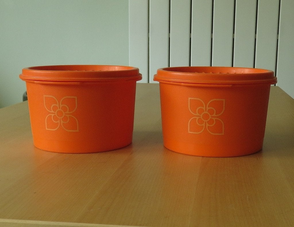 Tupperware 2 Voorraadbussen met Sterdeksel - Vintage, Ophalen, Gebruikt, Oranje, Bus of Trommel