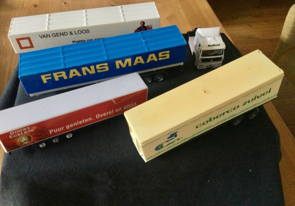 miniatuur vrachtwagens en trailers SHELL, TNT, Frans Maas …, Overige merken, Gebruikt, 1:50 of kleiner, Ophalen of Verzenden