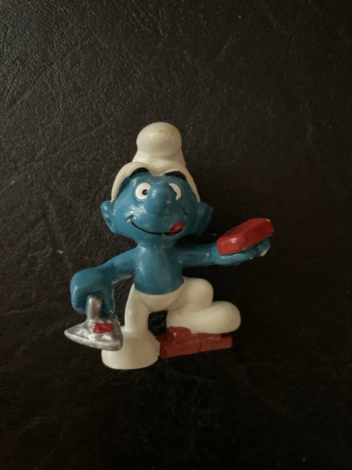 Vintage Smurf figuur - Knutselsmurf (1981), Ophalen of Verzenden, Gebruikt, Knutselsmurf, Poppetje, Figuurtje of Knuffel