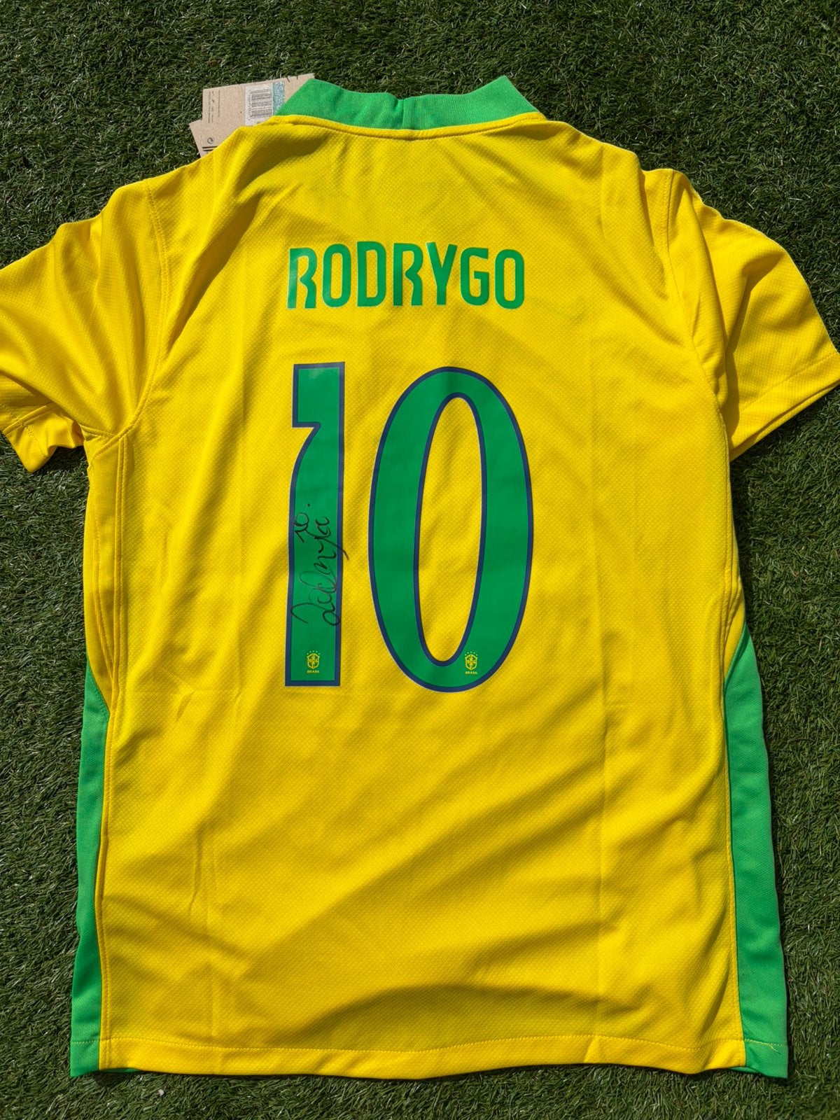 Gesigneerd shirt Rodrygo, Maat XL, Ophalen of Verzenden, Zo goed als nieuw, Shirt