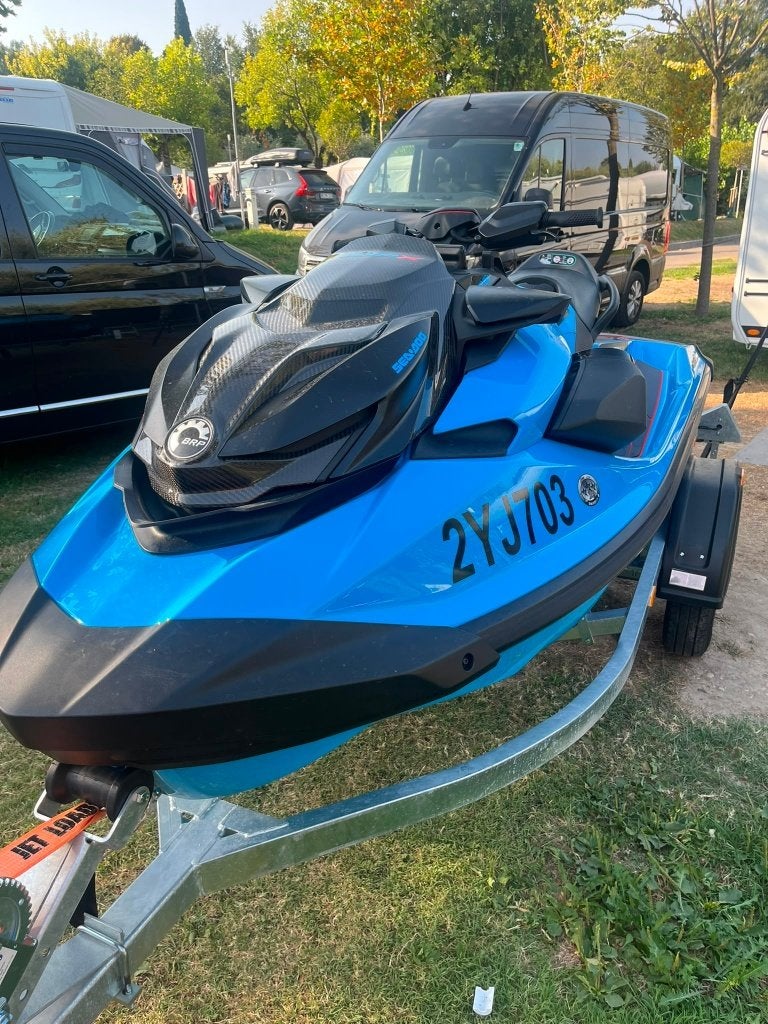 Seadoo RXP-X 325 Blue – 06/2026 – slechts  8 vaaruren, Ophalen, Zo goed als nieuw, Benzine, 200 pk of meer