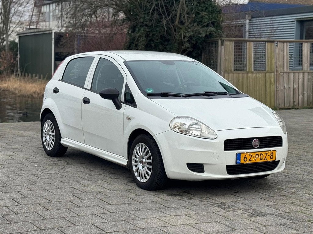 Fiat Grande Punto 1.3 M-Jet Actual/1eigenaar/nieuweapk/airco, Auto's, Fiat, Voorwielaandrijving, Euro 5, 28 km/l, Gebruikt