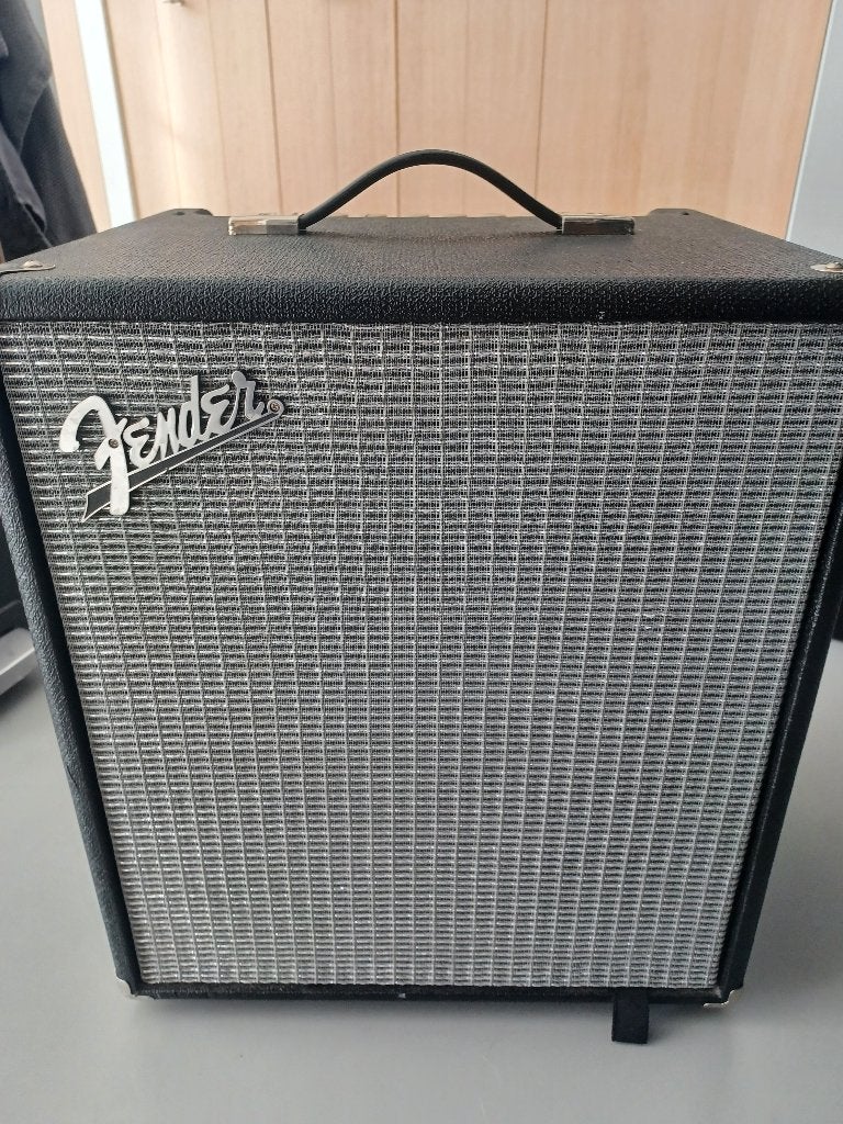 Fender Rumble 100 basversterker, Muziek en Instrumenten, Ophalen, Gebruikt, Basgitaar, 100 watt of meer