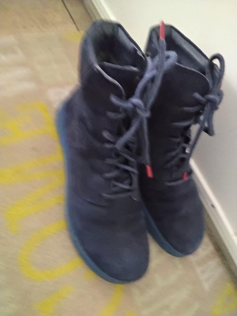 Boots Think 41   40.00, Ophalen of Verzenden, Zo goed als nieuw